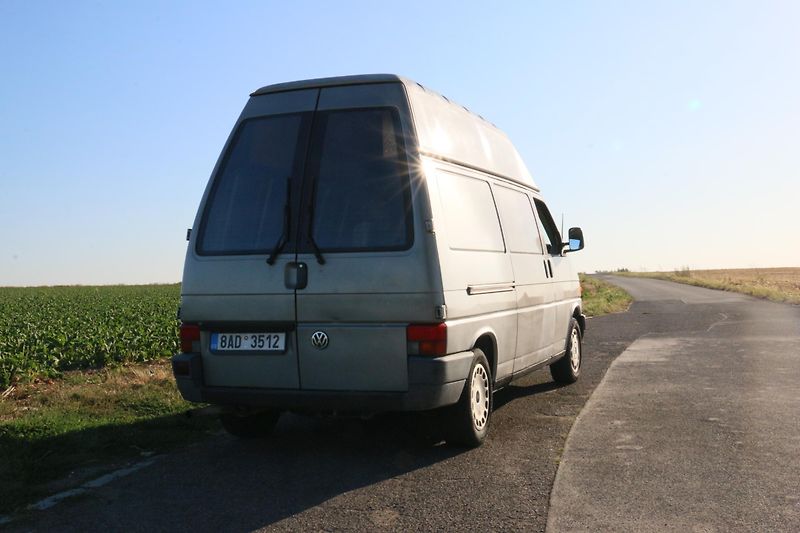 Volkswagen Transporter (1995) T4 Long - vysoká střecha  - fotka 4 z 8