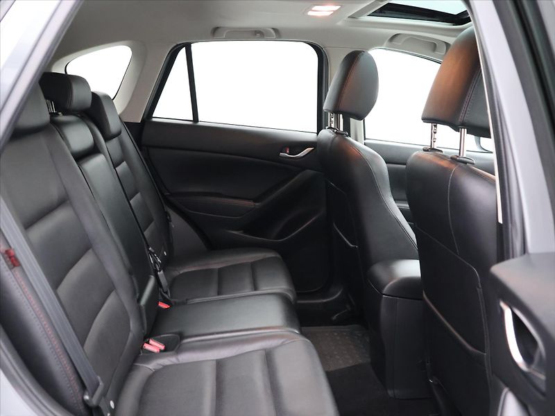 Mazda CX-5 2,2 Skyactiv-D 129kW Revolutio - fotka 13 z 35