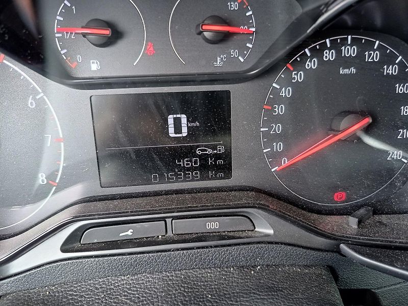Opel Combo 1.2T - fotka 30 z 31