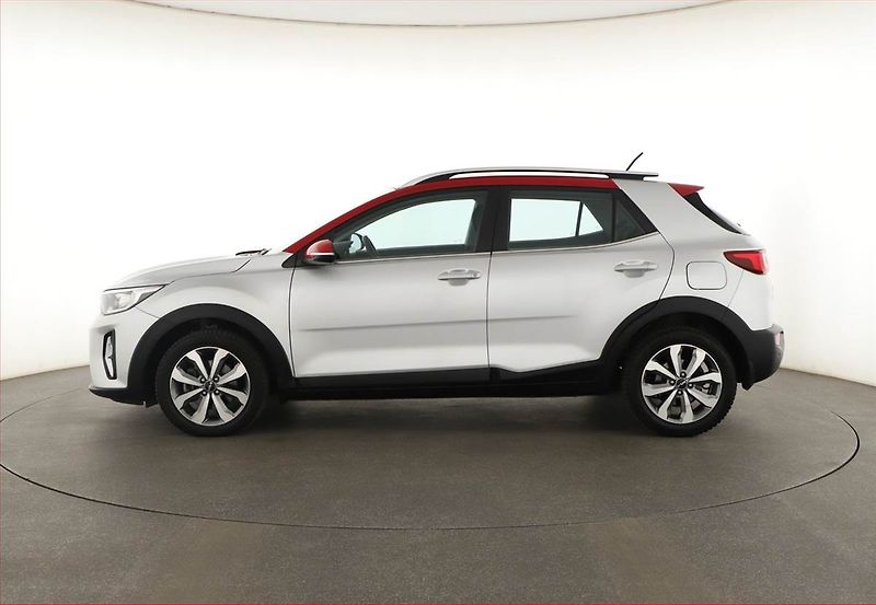 Kia Stonic (2023) Exclusive 1.0 T-GDI, EXCLUSIVE - fotka 3 z 21