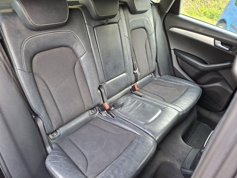 Audi Q5 (2012) 2.0TDI 105kW QUATTRO S-LINE - fotka 24 z 35