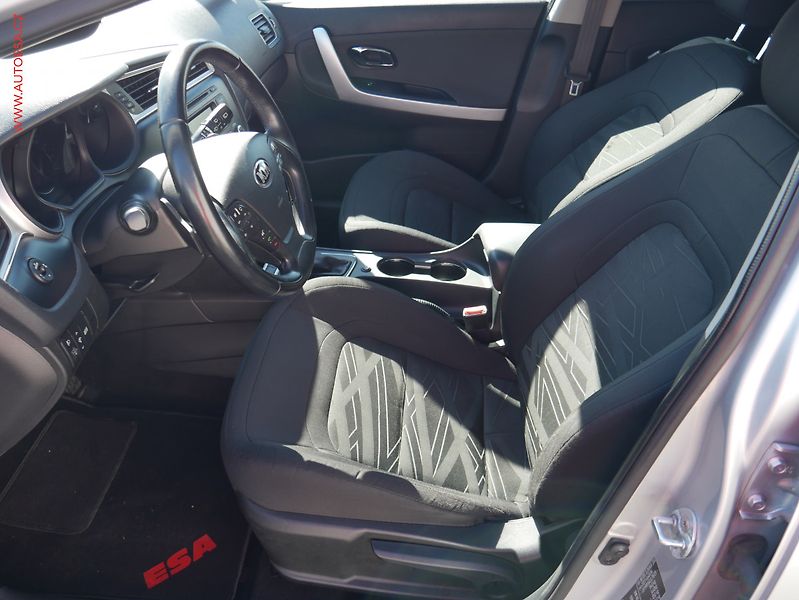 Kia Ceed (2017) 1.6 CRDi, ČR, AC, výhřev sed - fotka 8 z 22