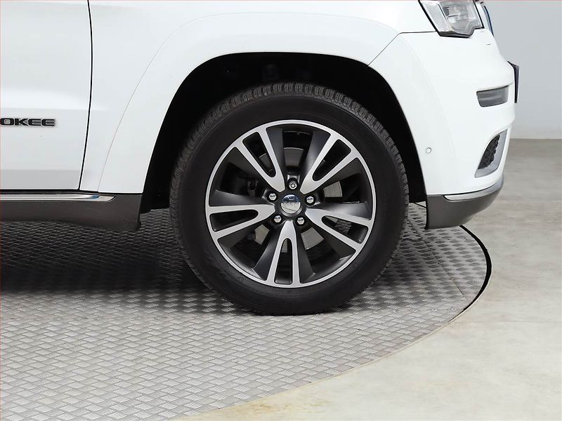 Jeep Grand Cherokee (2019) 3.0 CRD - fotka 12 z 21