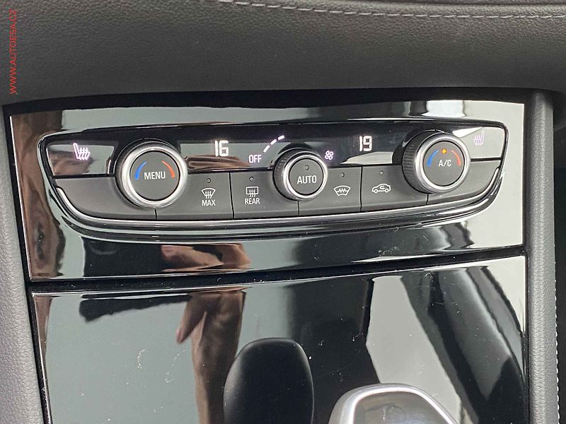 Opel Grandland X (2019) 1.6 T, Innovation, AT, TZ - fotka 15 z 20