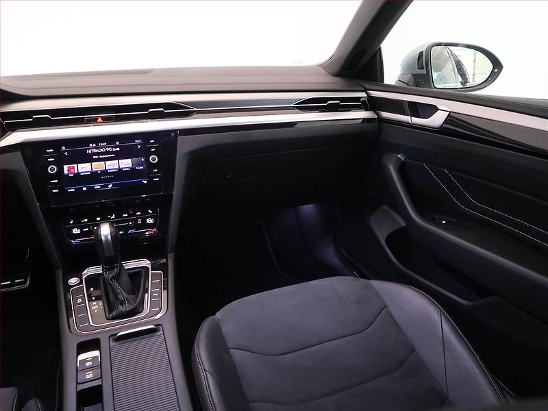 Volkswagen Arteon (2024) R-line 2.0 TDI - fotka 8 z 16
