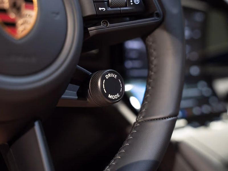 Porsche Cayenne Electric HuD HD-Matrix Venti - fotka 15 z 22