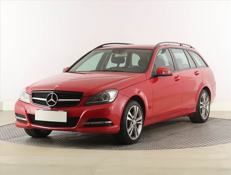 Mercedes-Benz Třídy C (2012) C 200 CDI, Navi, Xenony - fotka 2 z 20