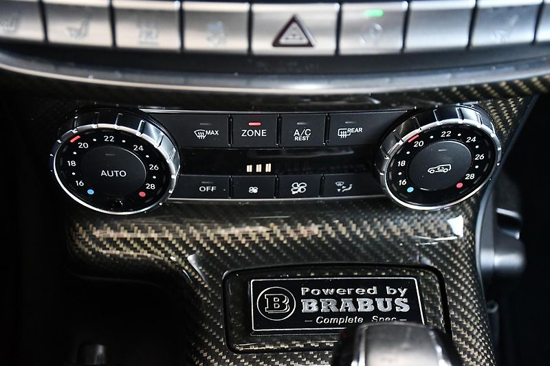 Mercedes-Benz Třídy G 500 4X42 BRABUS - fotka 31 z 45