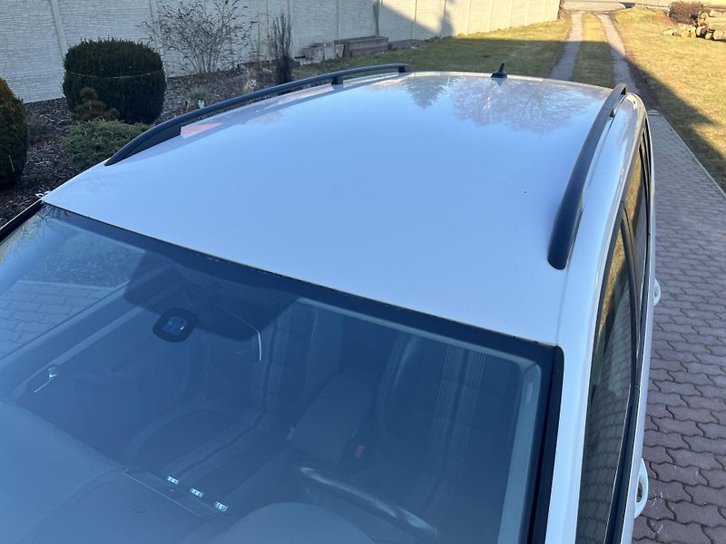 Volkswagen Touran 1.6TDI 77KW,MATCH,NAVI,DSG,DIG - fotka 10 z 46