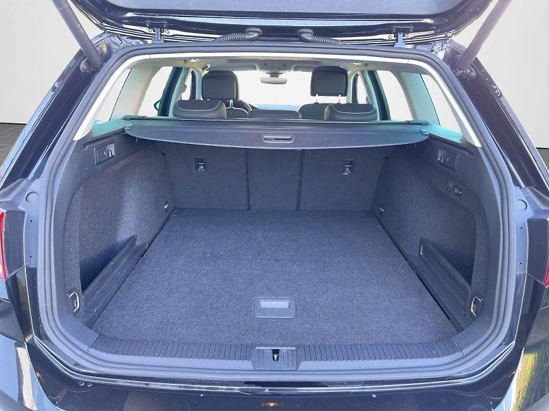 Volkswagen Passat (2020) 2.0 TDI 147kW 4MOT DSG Eleganc - fotka 31 z 35