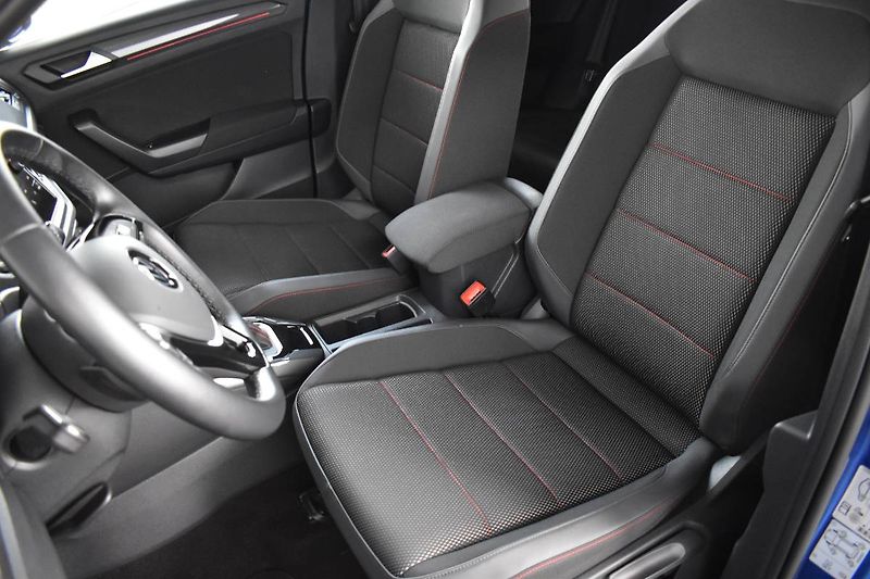Volkswagen T-Roc (2022) Sport 1.5TSI 110kW DSG,tažné - fotka 22 z 25
