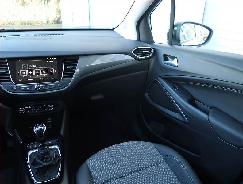 Opel Crossland X (2023) Elegance 1.2 Turbo, Serv.kniha - fotka 8 z 22