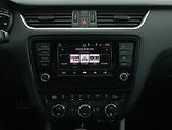 Škoda Octavia (2016) RS 2.0 TSI, Automat, Kůže - náhled 12