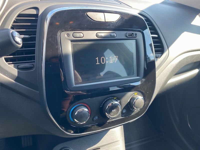 Renault Captur (2019) 1,3tce 96kw, ČR, 1.Majitel - fotka 18 z 23