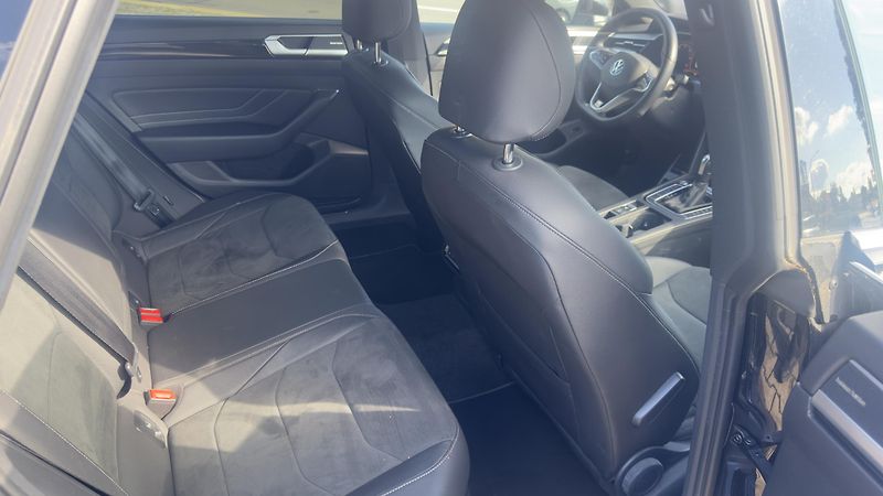 Volkswagen Arteon (2020) 2.0TDI DSG R-Line 4x4  - fotka 10 z 14