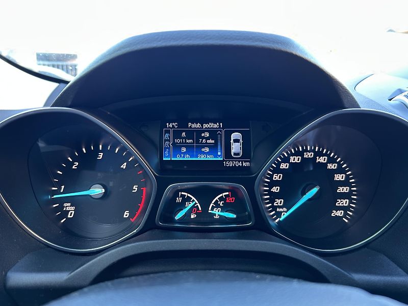 Ford Kuga (2017) 2.0 TDCi 110KW 4x4 - fotka 16 z 25