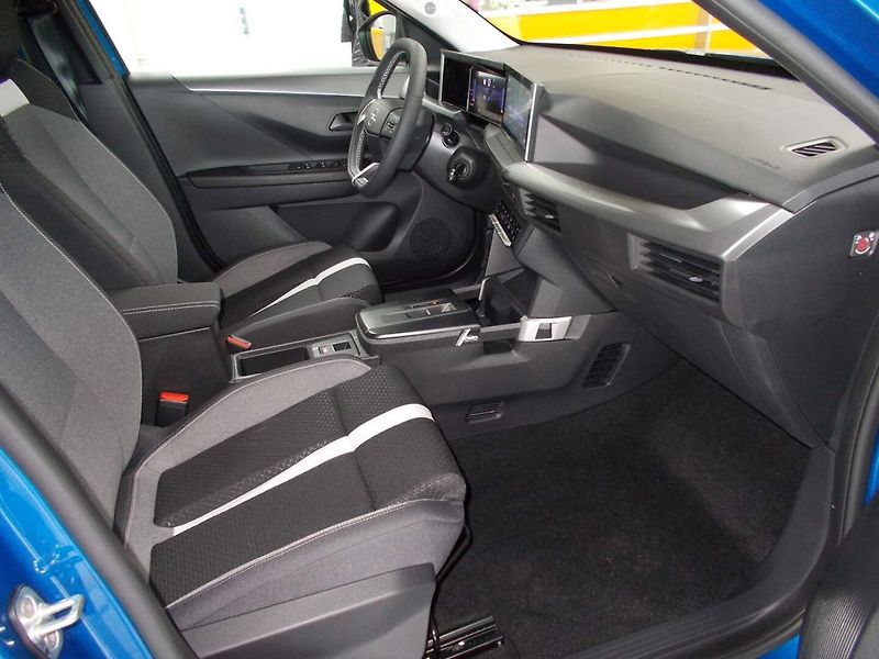 Opel Frontera (2026) Edition Hybrid 1.2 TURBO (81kW - fotka 14 z 29