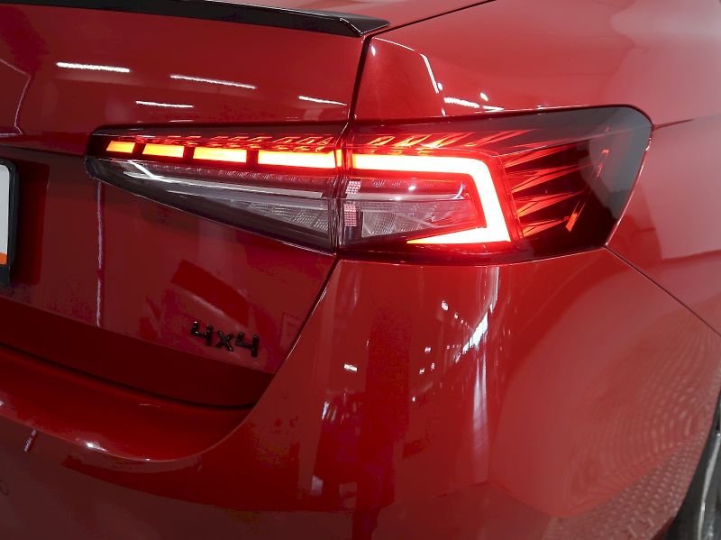 Škoda Superb (2025) SPORTLINE 2.0TSI 195KW 4x4 DSG - fotka 11 z 48