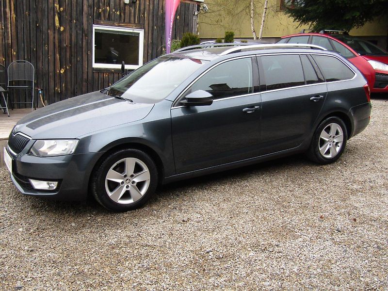 Škoda Octavia (2016) 1.6 TDI 81kW   VÝHŘEVY - fotka 2 z 41