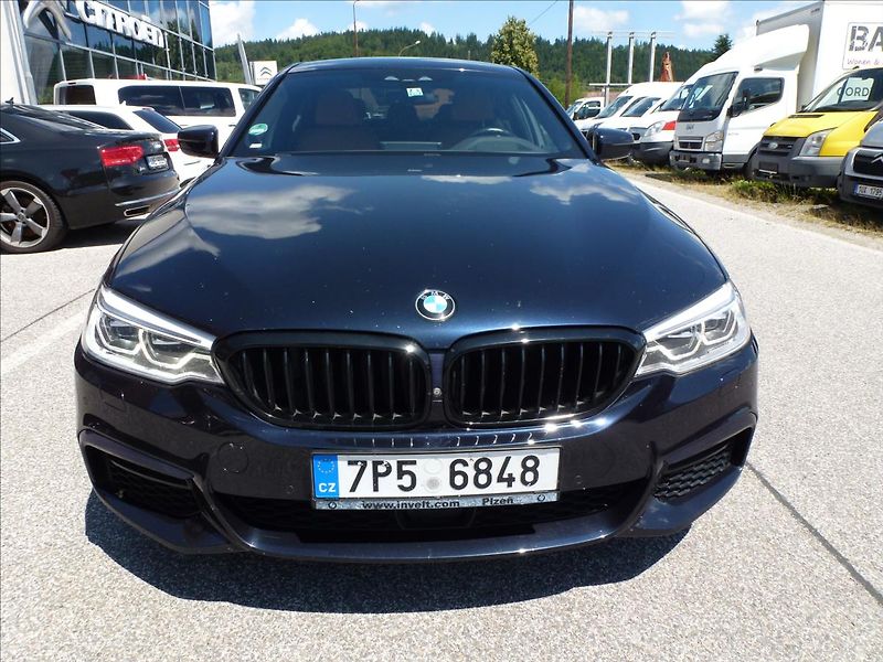 BMW Řada 5 3,0 D X-Drive M-Paket  Carbon - fotka 4 z 62