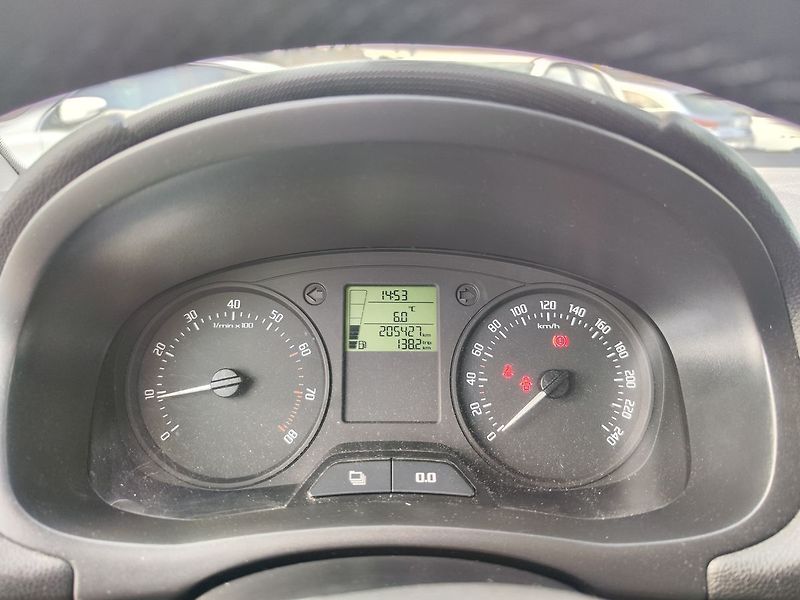 Škoda Fabia 1.2i/44kW Klima ČR - fotka 12 z 21