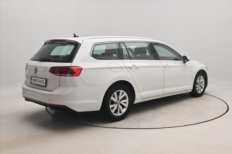Volkswagen Passat 2,0 TDI 110kW DSG Business Zár - fotka 5 z 31