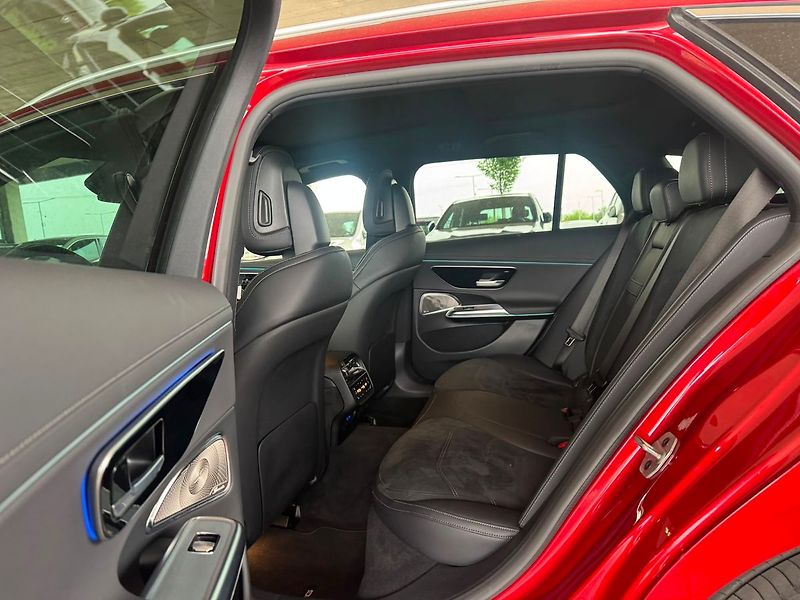 Mercedes-Benz Třídy E 220d 4M kombi - fotka 14 z 21