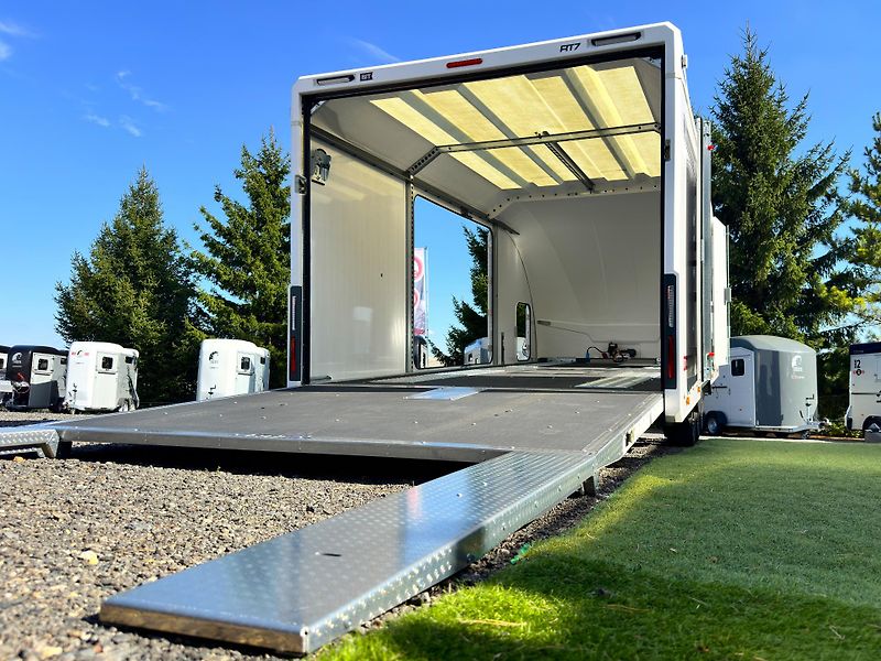 Brian James (2026) RaceTransporter 7, kamery 360° - fotka 16 z 36