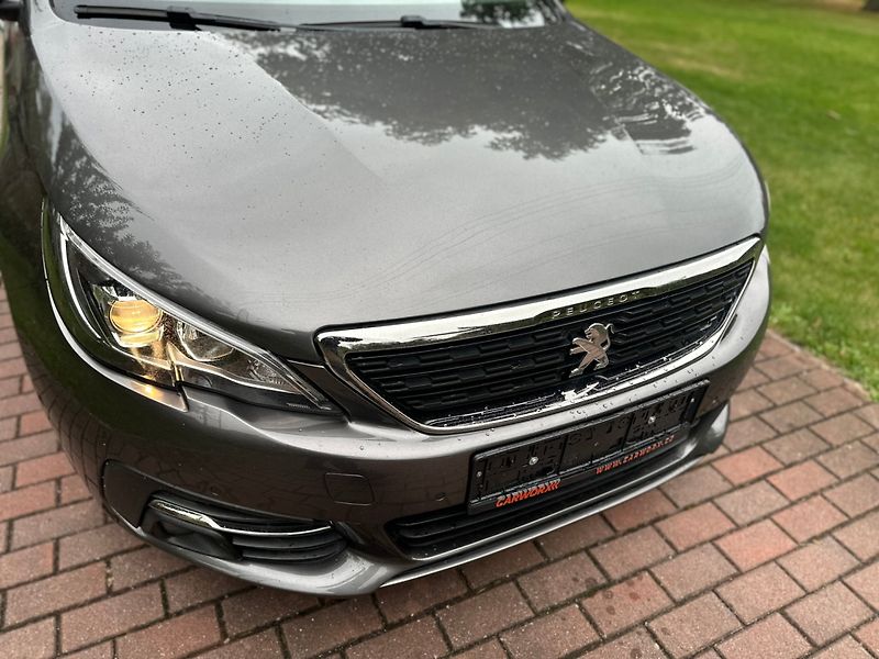 Peugeot 308 (2017) 1.2T 96kw - fotka 10 z 28