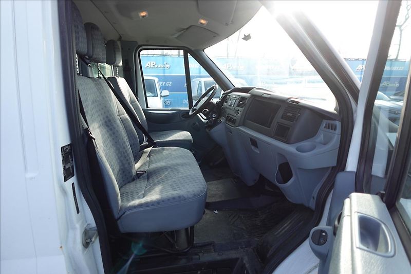 Ford Transit 2,4 TDCi  SKŘÍŇ ČELO - fotka 18 z 30