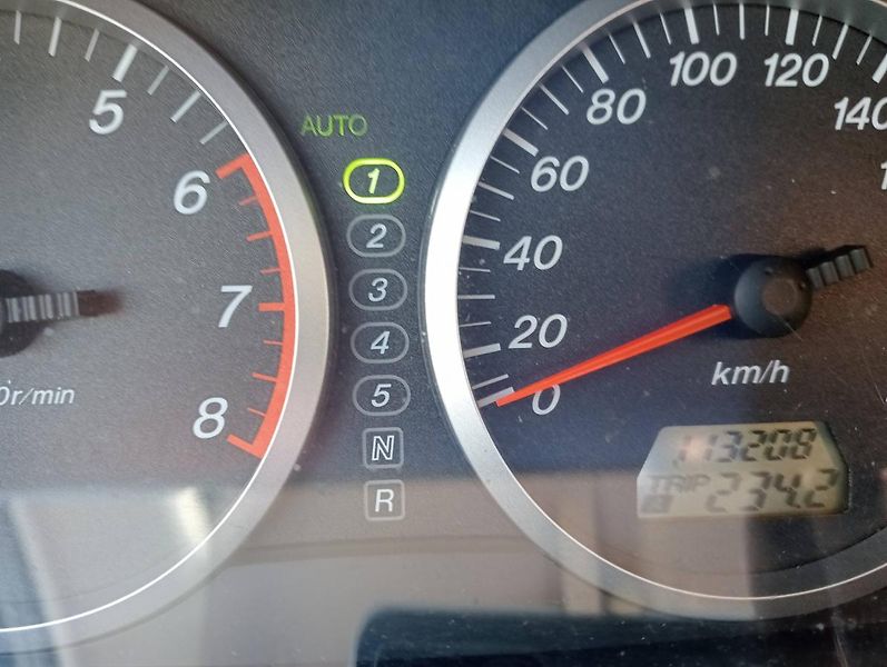 Mazda 2 (2006) 1.4i, AUTOMAT - fotka 9 z 24