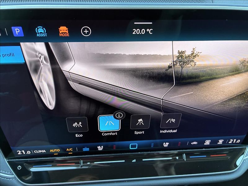 Volkswagen Passat 2,0 TDI IQ-LIGHT KAMERA 360 - fotka 24 z 33