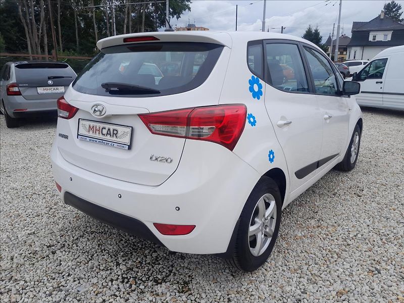 Hyundai ix20 1,4i16V 66 kW - fotka 7 z 48