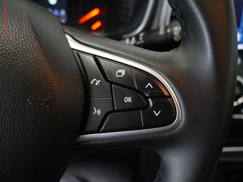 Renault Mégane (2022) 1.5dCi, 1.maj, AT, LED - fotka 15 z 21