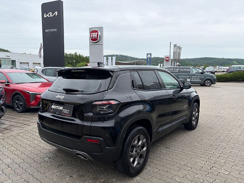 Jeep Avenger 1.2T 100k Longitude 6MT - fotka 3 z 9