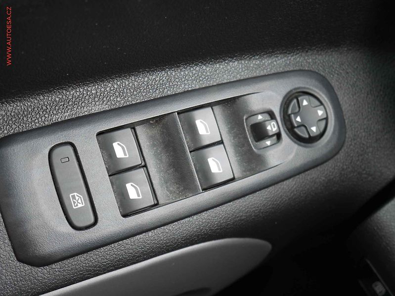 Toyota ProAce City Verso (2023) 1.2T, 1.maj,ČR, Family, AT - fotka 11 z 19