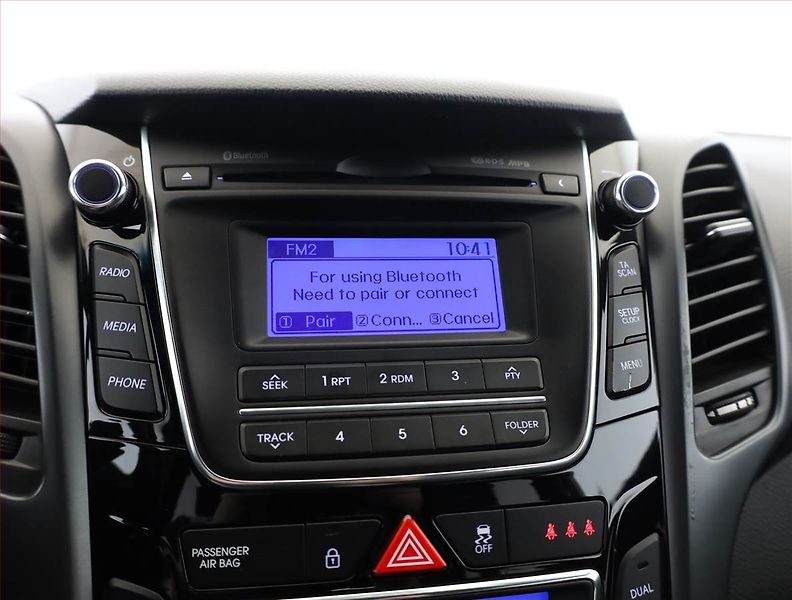 Hyundai i30 (2016) 1.6 GDI, ČR,1.maj, Serv.kniha - fotka 12 z 17