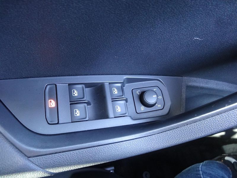 Škoda Karoq 1.5TSi DSG taž.zař. Plná nádrž - fotka 9 z 50