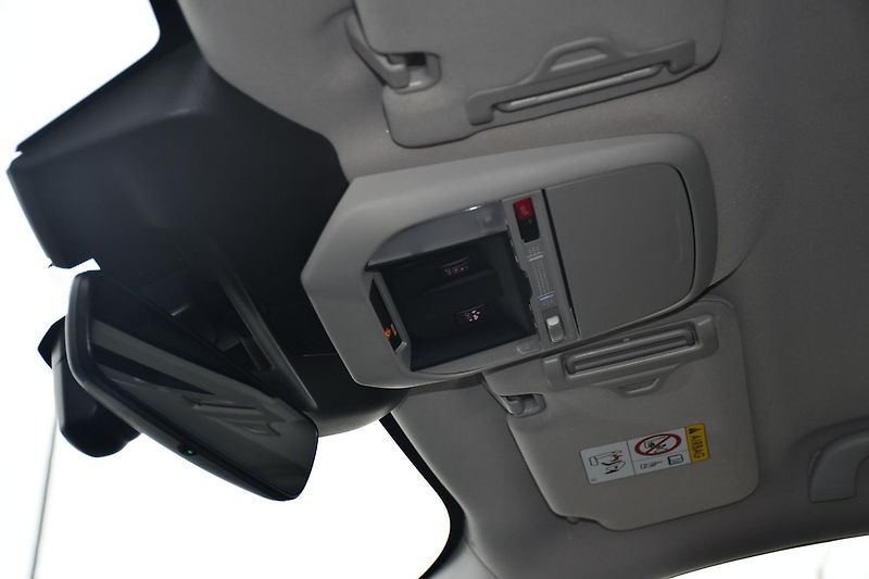 Subaru Forester e-BOXER ACC CARPLAY KAMERA - fotka 43 z 53