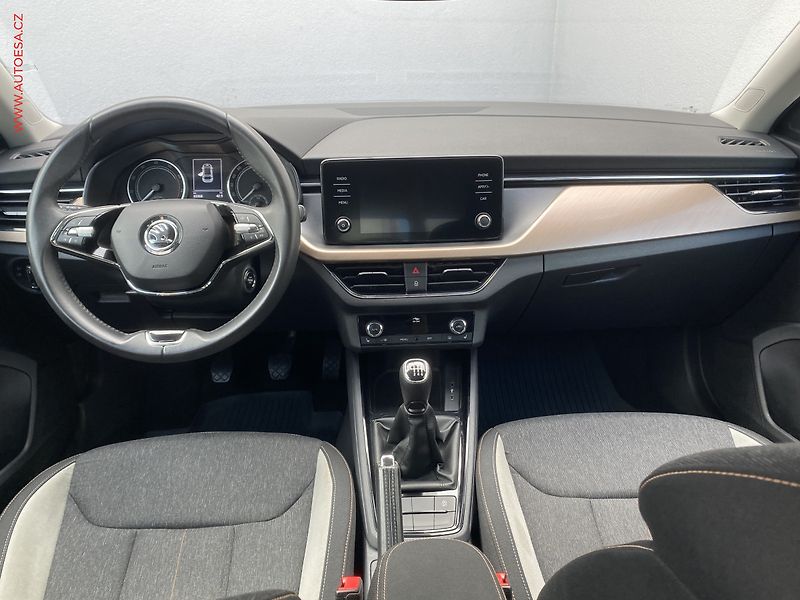 Škoda Scala (2023) 1.0 TSi, 1.maj,ČR, Style, LED - fotka 8 z 19