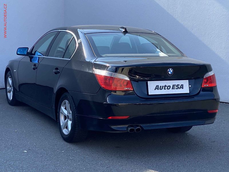 BMW Řada 5 (2006) 2.5i, servis.kniha - fotka 6 z 17