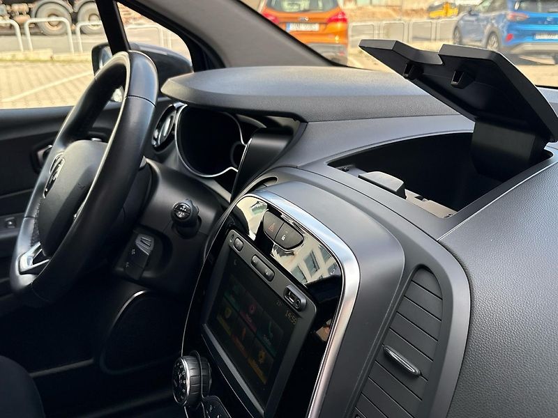 Renault Captur (2019) LIMITED MAN6, ČR - fotka 21 z 46
