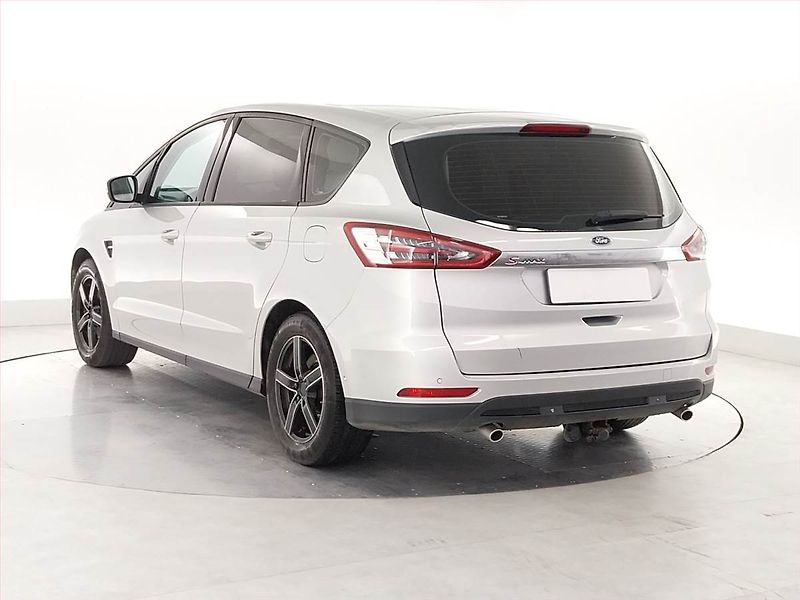 Ford S-MAX (2016) 2.0 TDCi, Serv.kniha - fotka 4 z 22