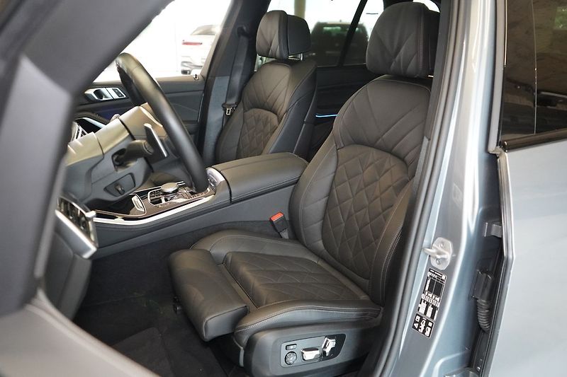 BMW X5 30d xDrive, Ventilace, Tažné - fotka 21 z 49