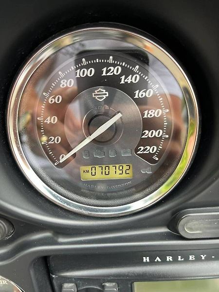 Harley-Davidson FLHTK Electra Glide Ultra Limited 1690 (2012) - fotka 12 z 12