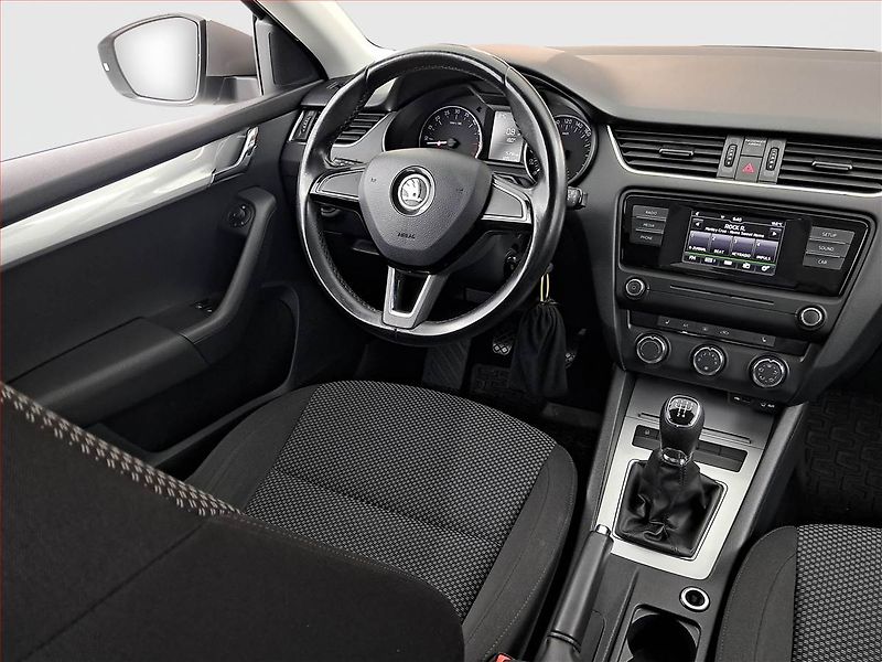 Škoda Octavia (2016) Ambition 1.6 TDI, Tempomat - fotka 7 z 15