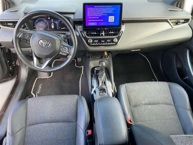 Toyota Corolla (2023) TS 2.0 Hybrid e-CVT Style - fotka 5 z 5