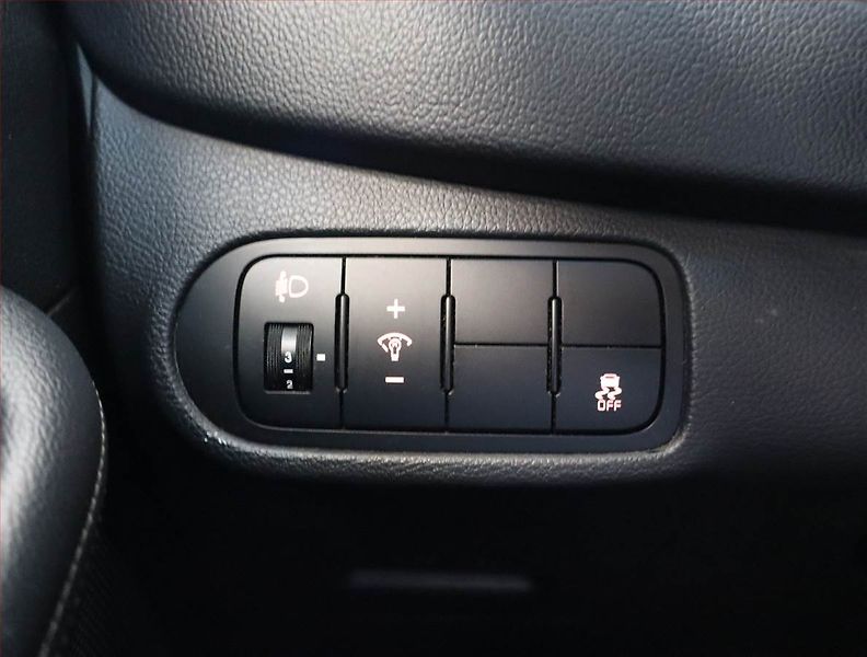 Kia Carens (2013) 1.6 GDI, ČR,1.maj, Serv.kniha - fotka 16 z 17