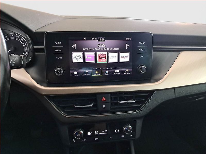 Škoda Scala (2021) Style Plus 1.0 TSI, Serv.kniha - fotka 12 z 19