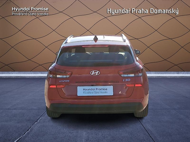 Hyundai i30 kombi 1.5T-GDi Mhev DCT Family - fotka 5 z 8